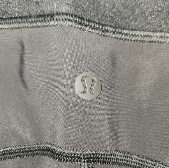 Nwt Lululemon womens black high rise paddle‎ crop size 8 - Picture 4 of 6